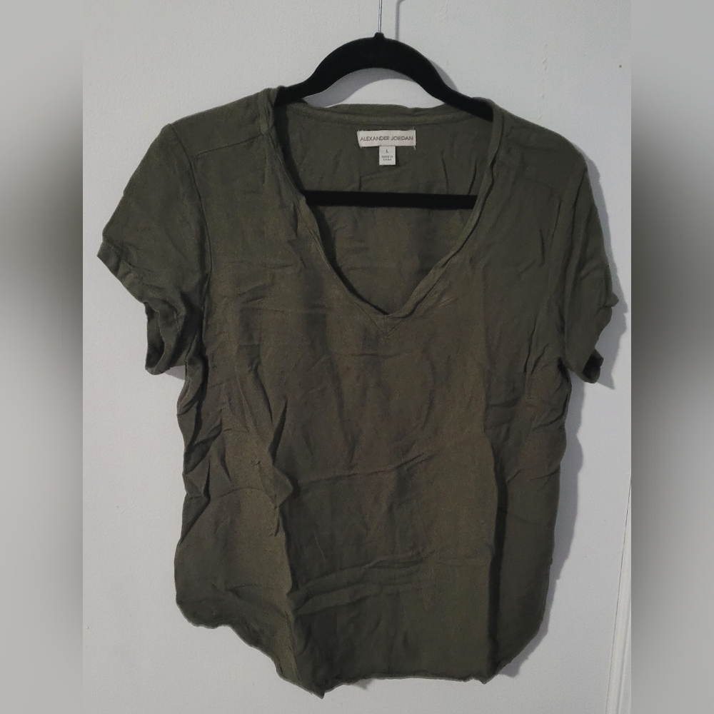 Alexander Jones Sage Short Sleeve V Neck Women's Tee Shirt Sz. Large